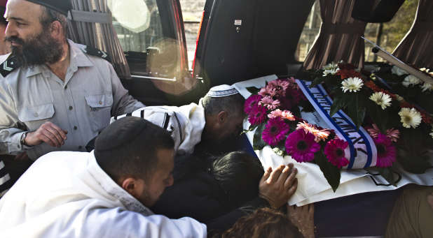 WEB-Reuters-Israel-Funeral-Photog-Nir-Elias