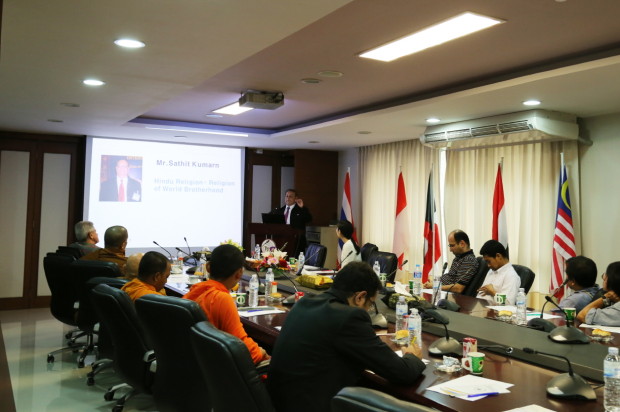 01. Thailand_A religious leader is giving arepresentative speech