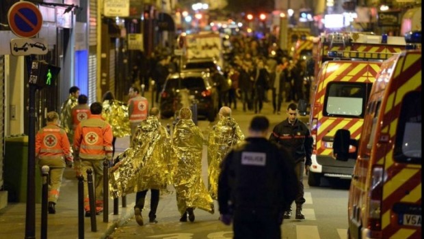 parisul sub atac