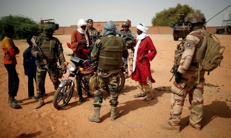 Burkina Faso: Șaisprezece creștini uciși în trei atacuri de către motocicliști islamiști înarmați